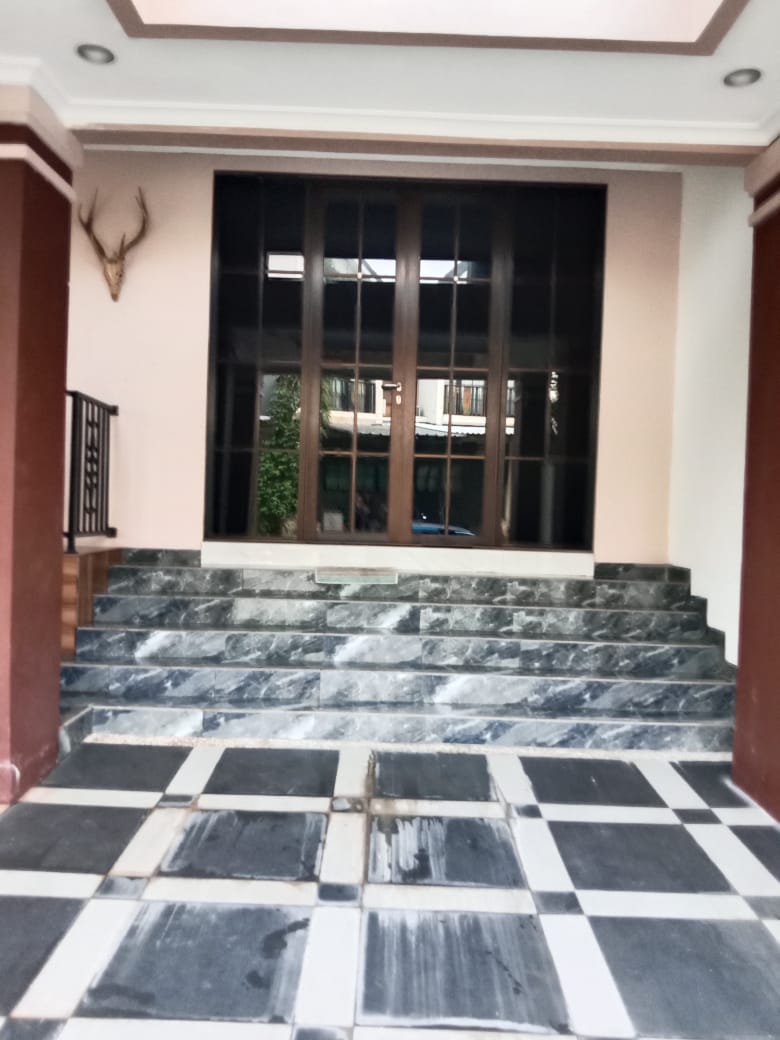 Rumah Dijual Furnished di Cluster Cosmo Estate Lippo Cikarang 